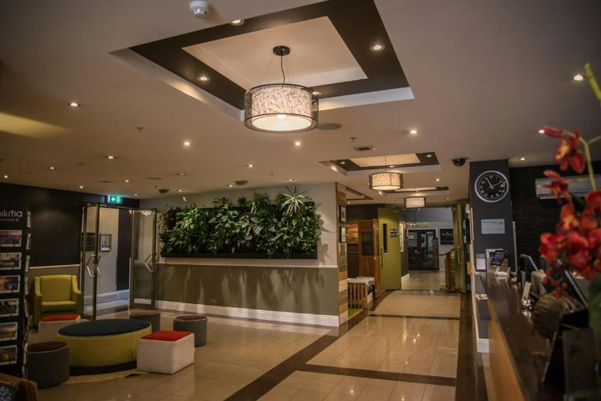 Auckland City Hotel 12/71