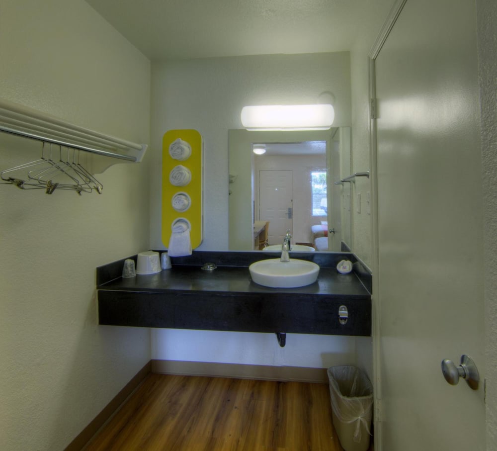 Motel6 Orlando, FL - Winter Park 51/53