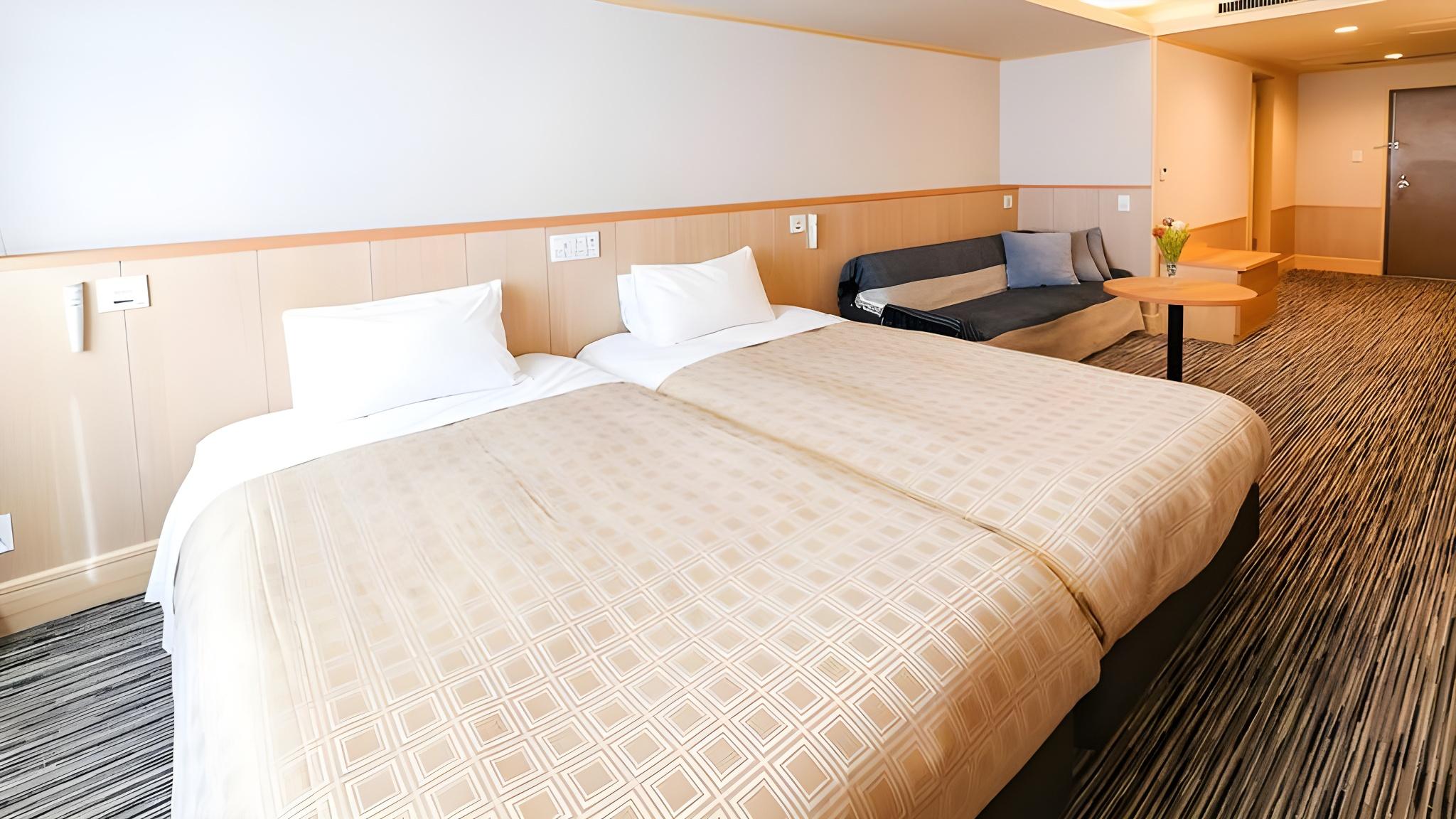 Hollywood, Twin Beds