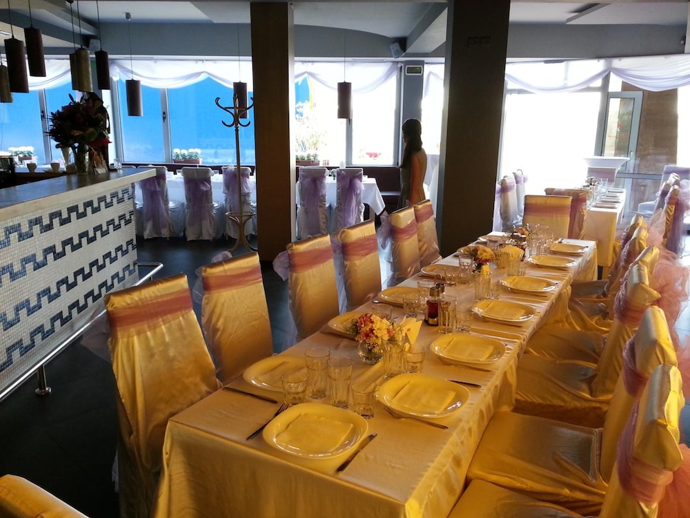 Business Hotel Elate Plaza 56/68