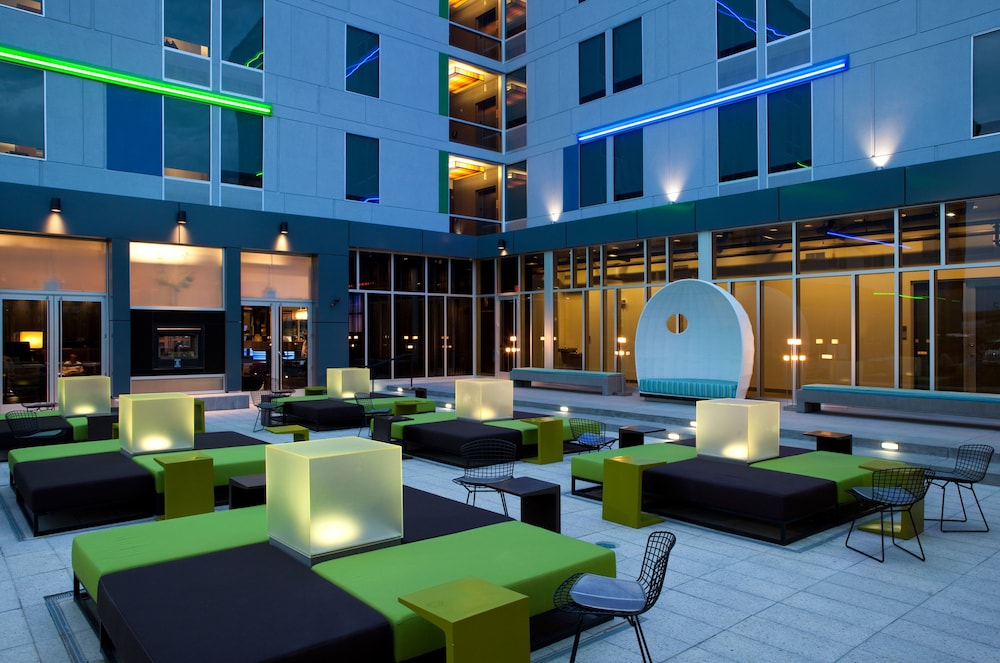 Aloft Denver Airport at Gateway Park 32/39