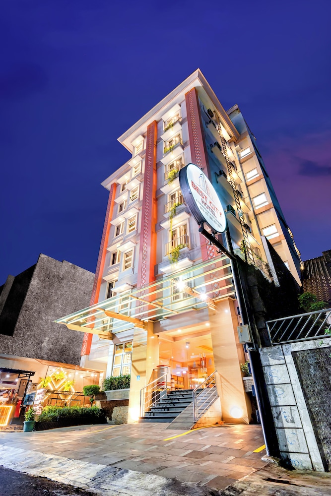 Best City Hotel 2/57