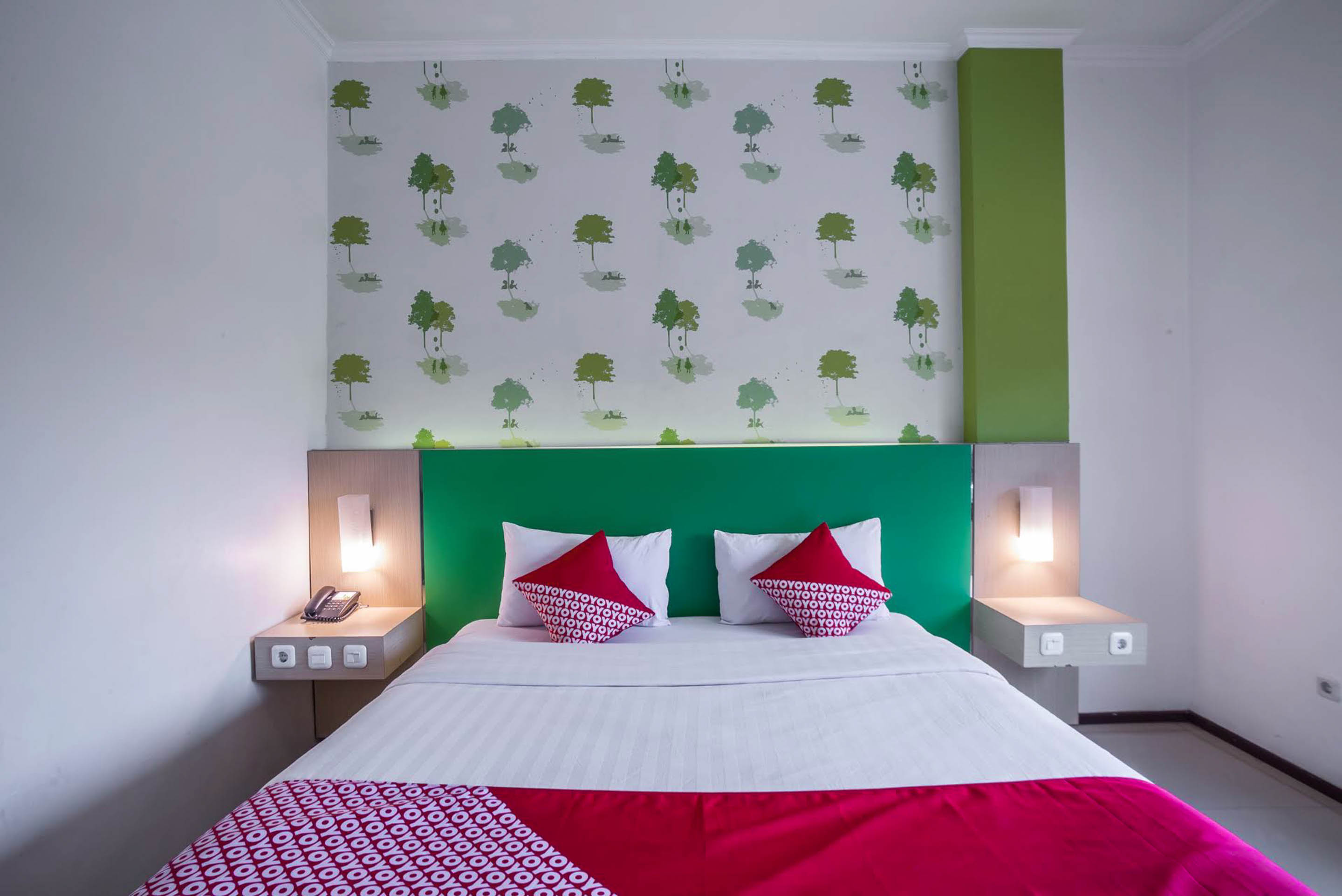 Deluxe, Double Bed