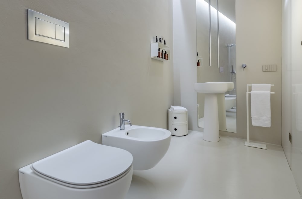 Five Place Design Suite & Apartments 57/58