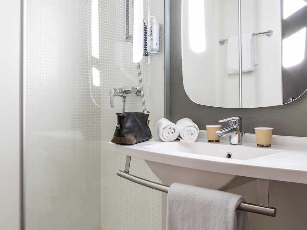 Ibis Creteil 68/68