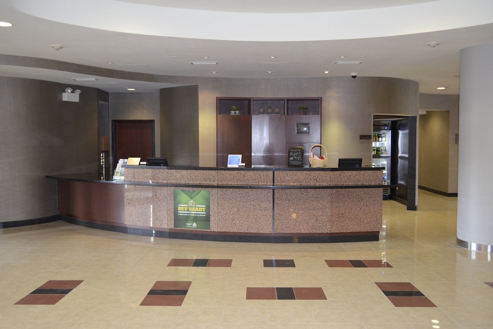 Courtyard by Marriott Winchester Medical Center 8/50