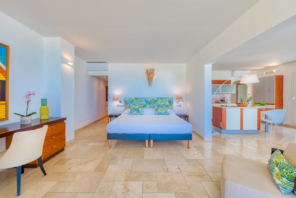 Anse Marcel Beach Resort 9/50