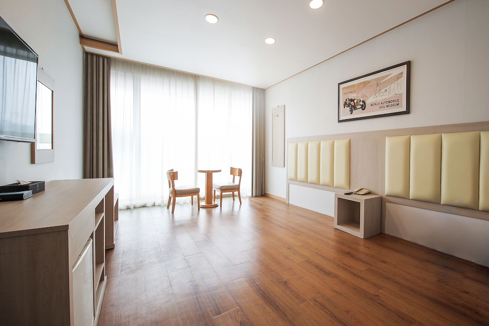 Shin Shin Hotel Jeju City 39/60