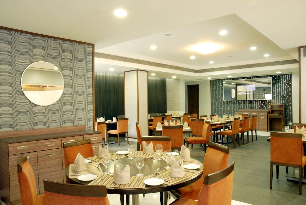 The Fern Residency Subhash Bridge Ahmedabad 50/65