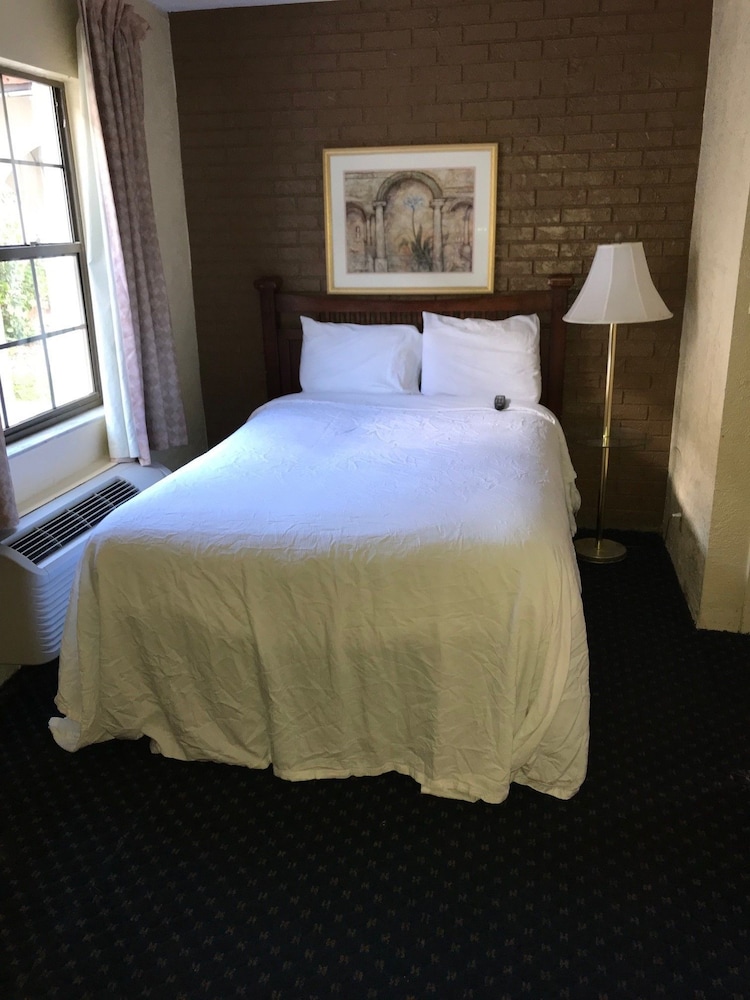 Motel6 Tallahassee, FL – North Monroe 25/51