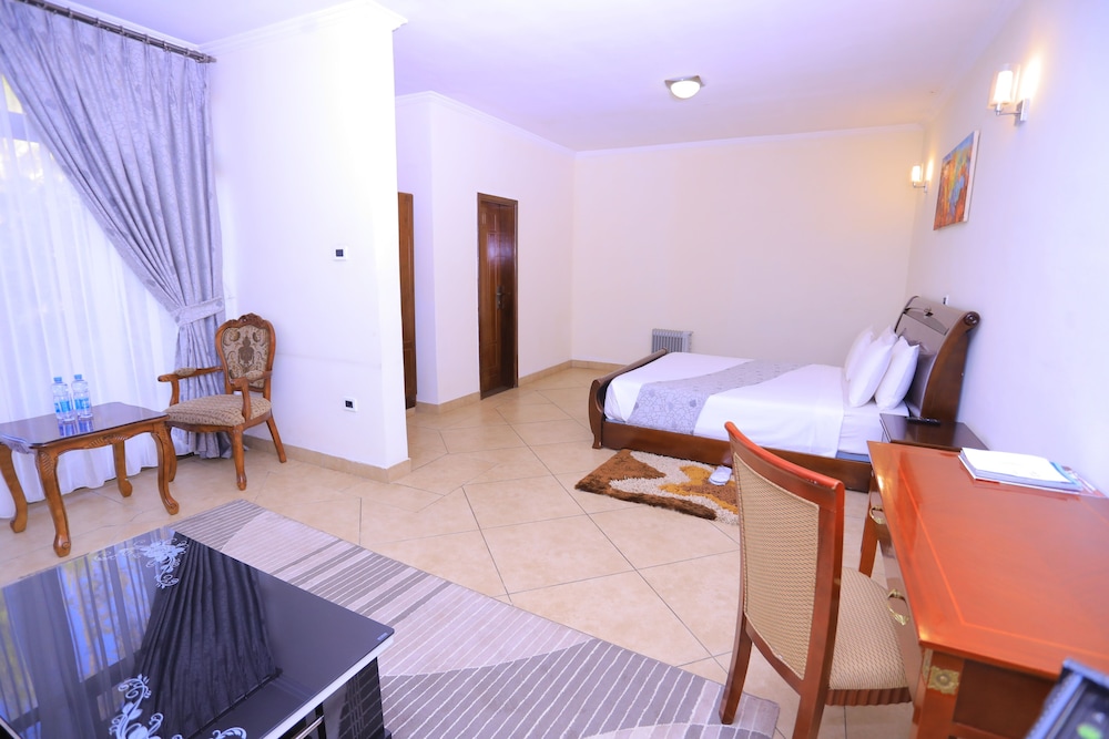 Yaya Africa Athletics Village 15/33