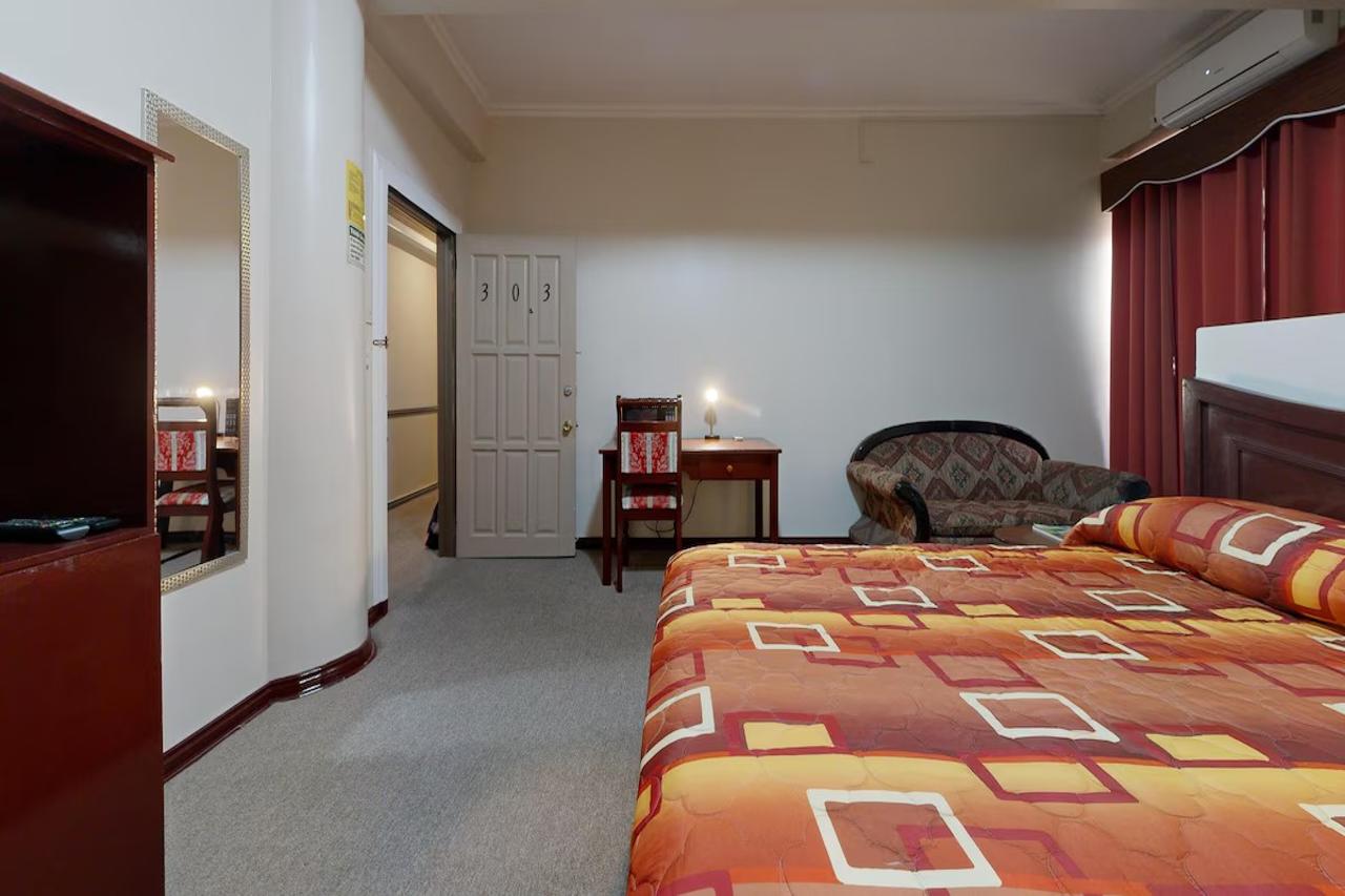 Regency Suites Hotel 6/20