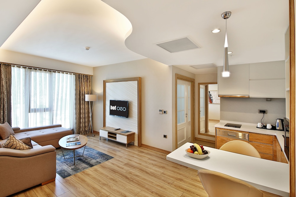 Bof Hotels Ceo Suites 46/73