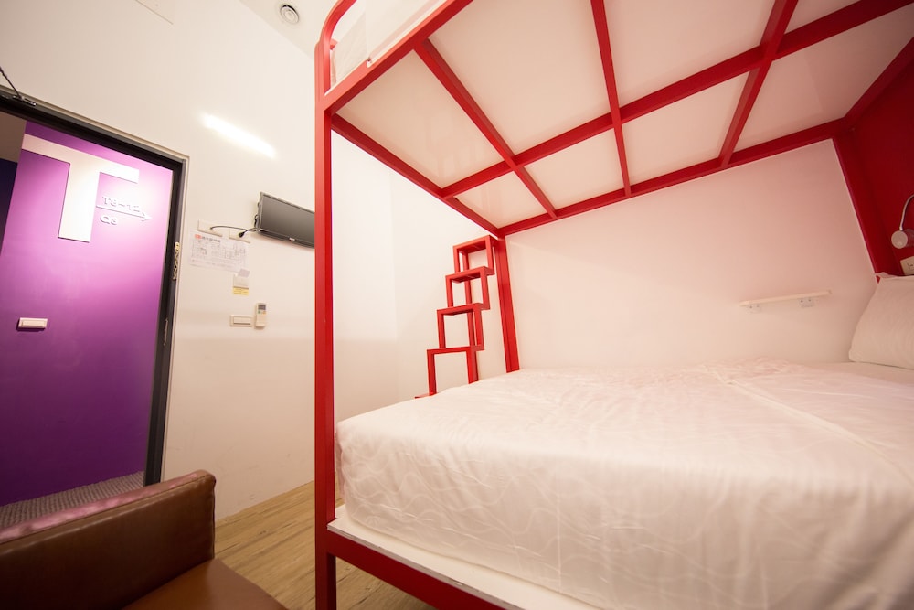 Sleep Box Hostel 15/50