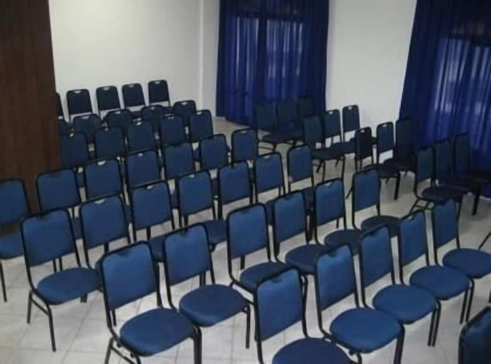 HOTEL AREIA BRANCA 34/39