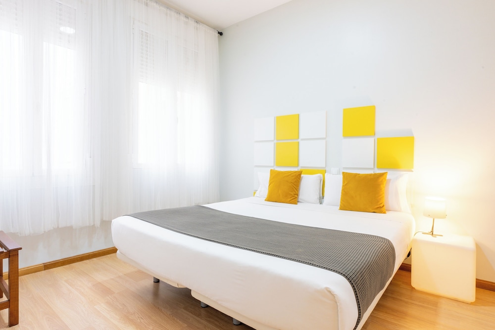 1 BEDROOM, APARTMENT