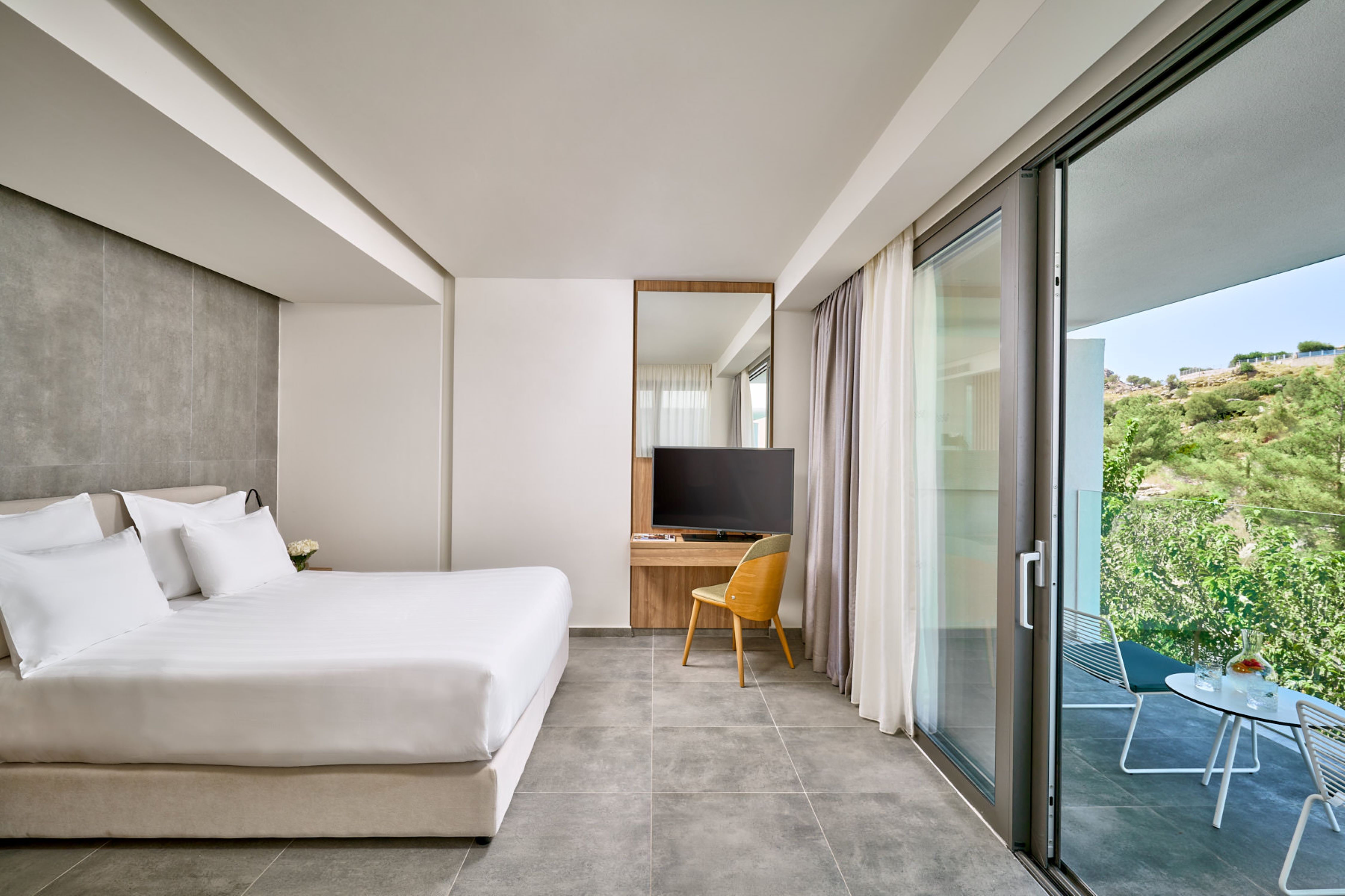Deluxe, Double Bed, Garden View