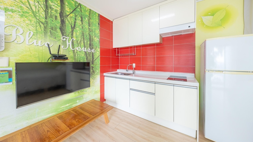 Tongyeong Blue House Pension 7/48