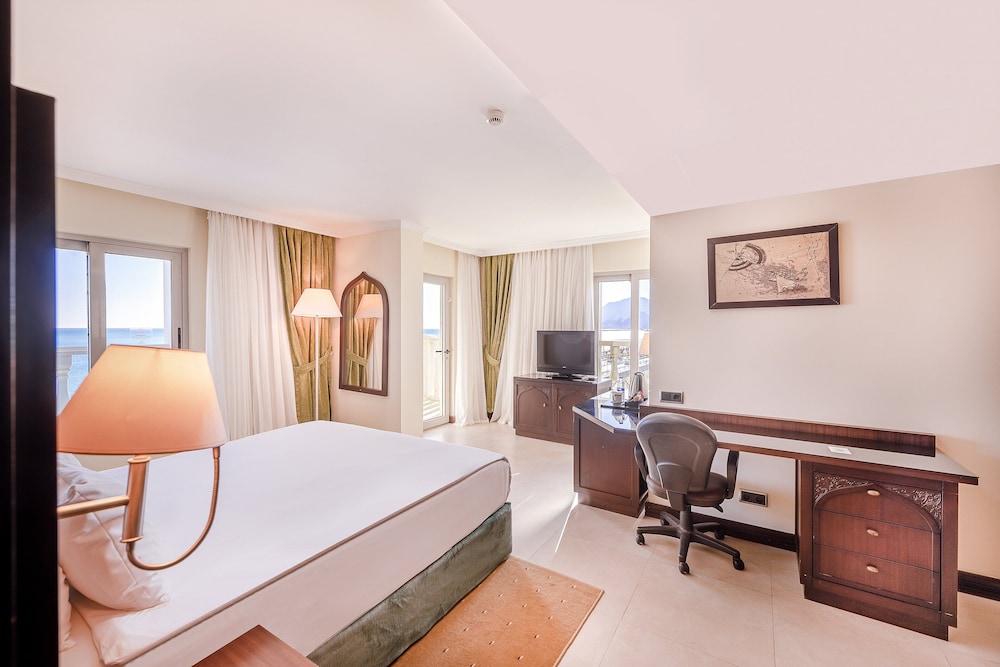 Crowne Plaza Antalya 21/83