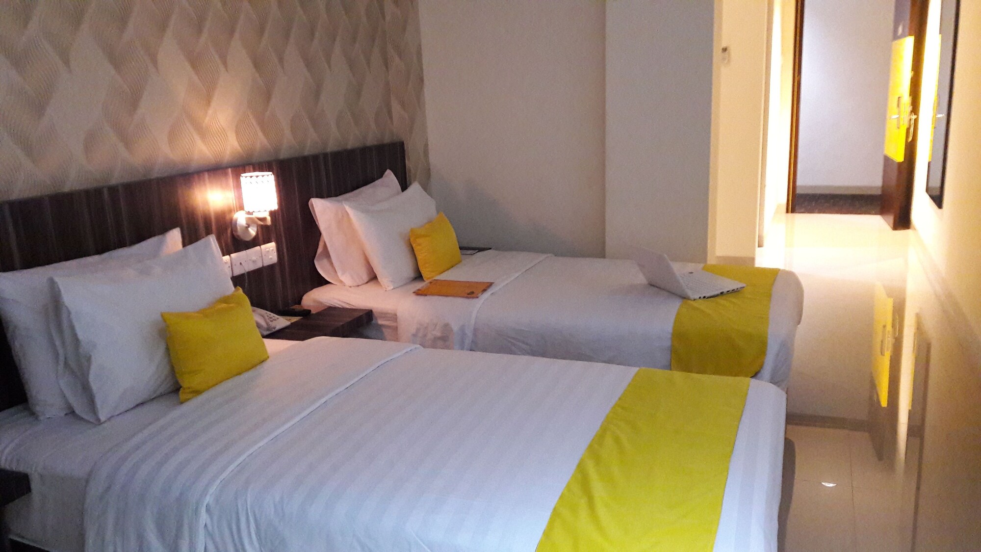 2 BEDROOMS, DELUXE, DOUBLE OR TWIN BED