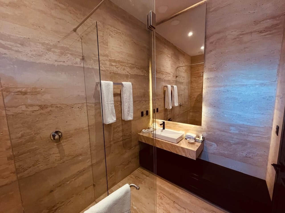 Hotel Tres Raices 53/55