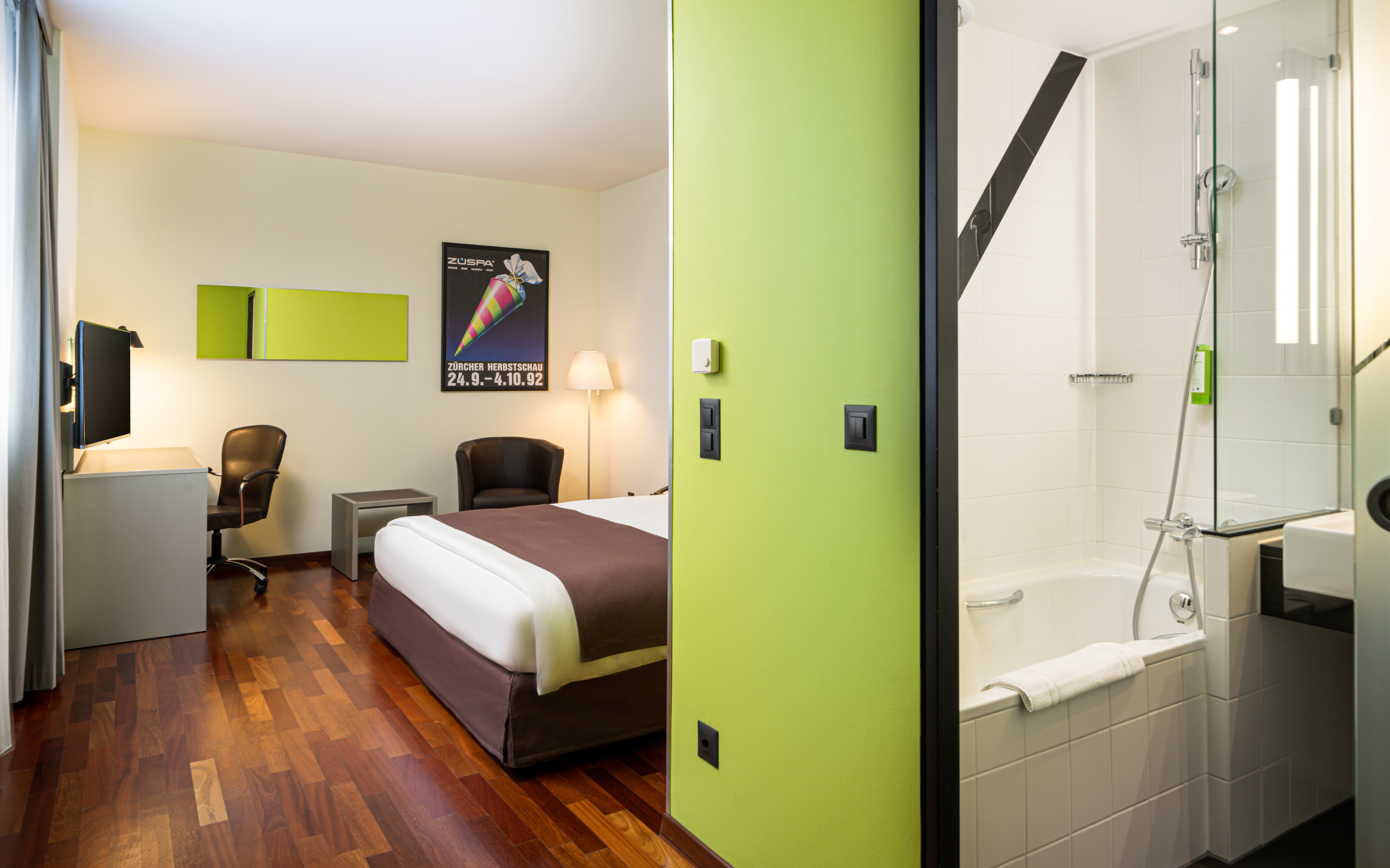 Holiday Inn Zurich Messe 26/77