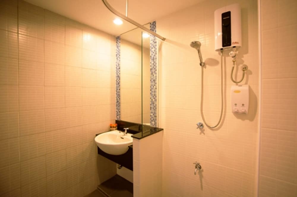 Napatra Hotel 22/23