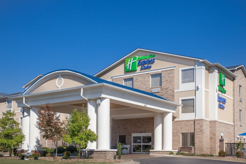 Holiday Inn Express Hotel Suites Clarksville 5/61