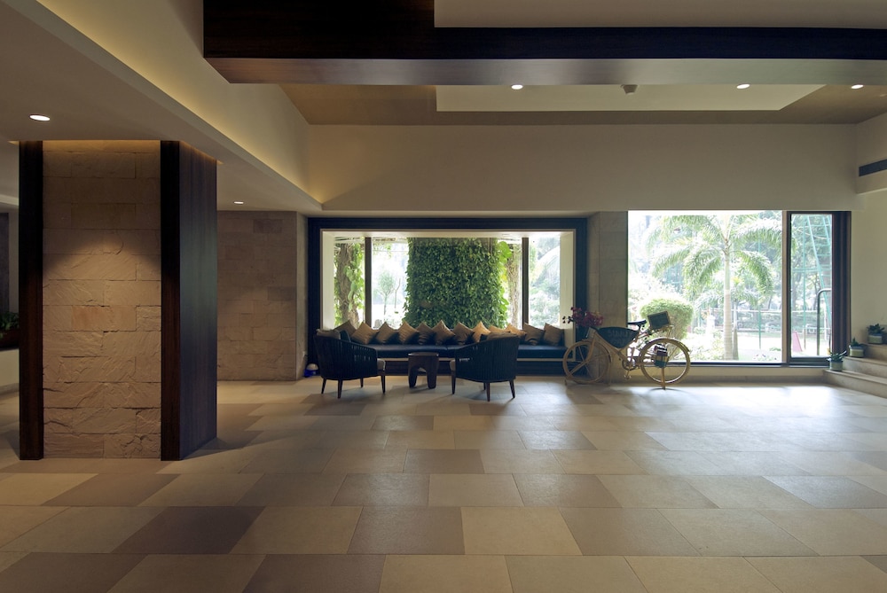 THE RESORT 46/77