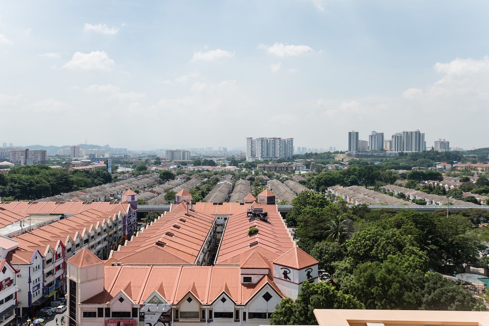 W Studio Resort Suites At Pyramid Tower 27/37