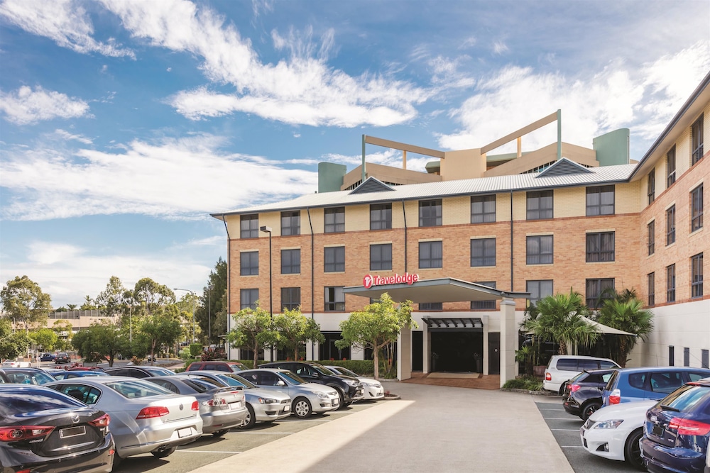 Mercure Brisbane Garden City 64/67