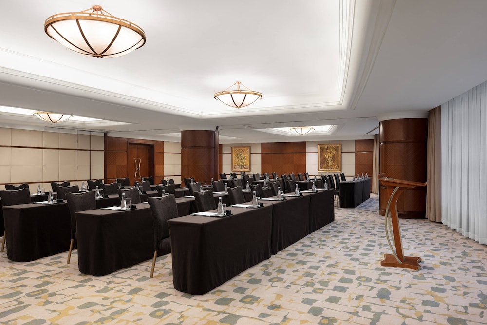 Shanghai Marriott Hotel Hongqiao 7/63