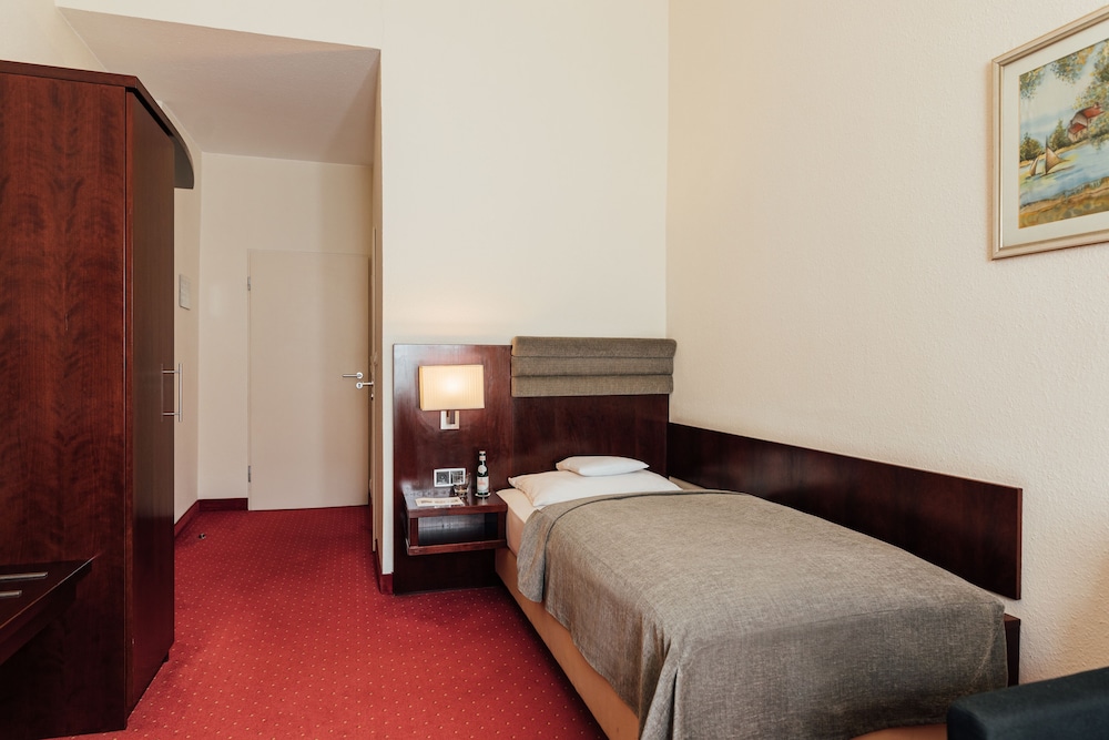 Hotel de France 6/37