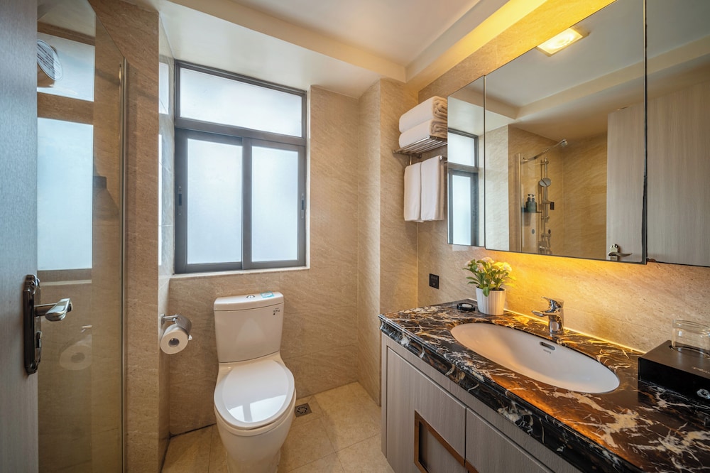 Poltton International Apartment (Foshan Zumiao Lingnan Tiandi Branch) 40/42