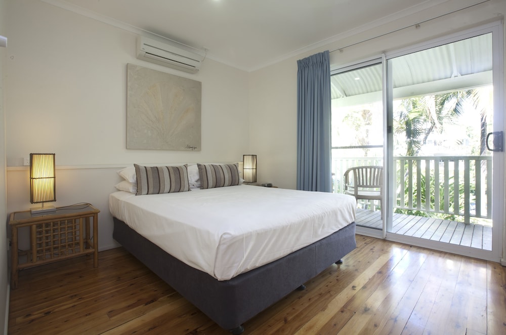 CORAL SEA VILLAS 9/34
