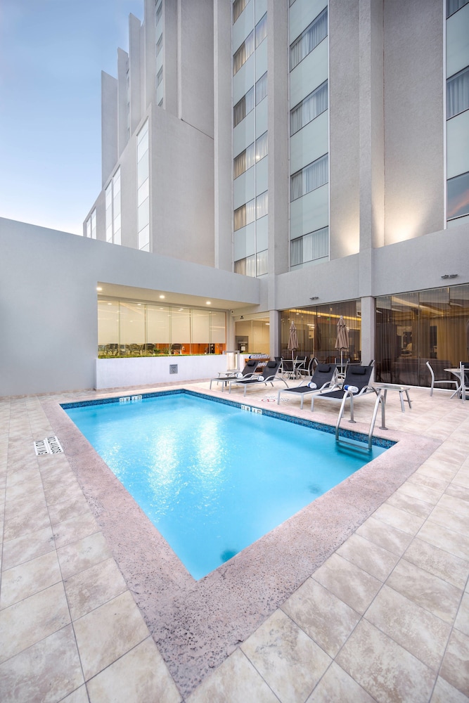 Courtyard Saltillo 3/44