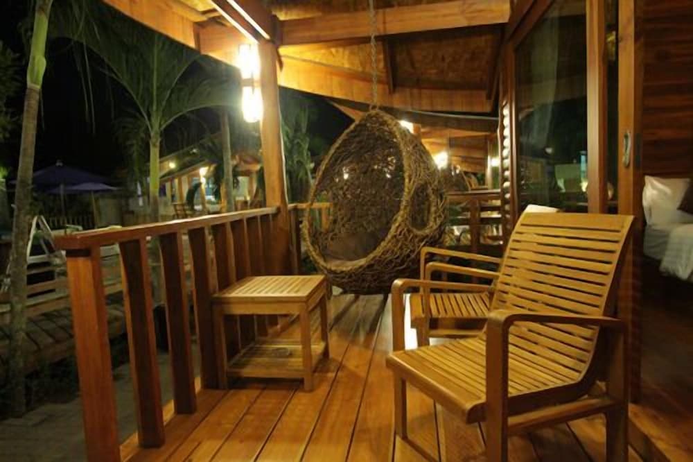 Tique Series Boutique Resort 24/33