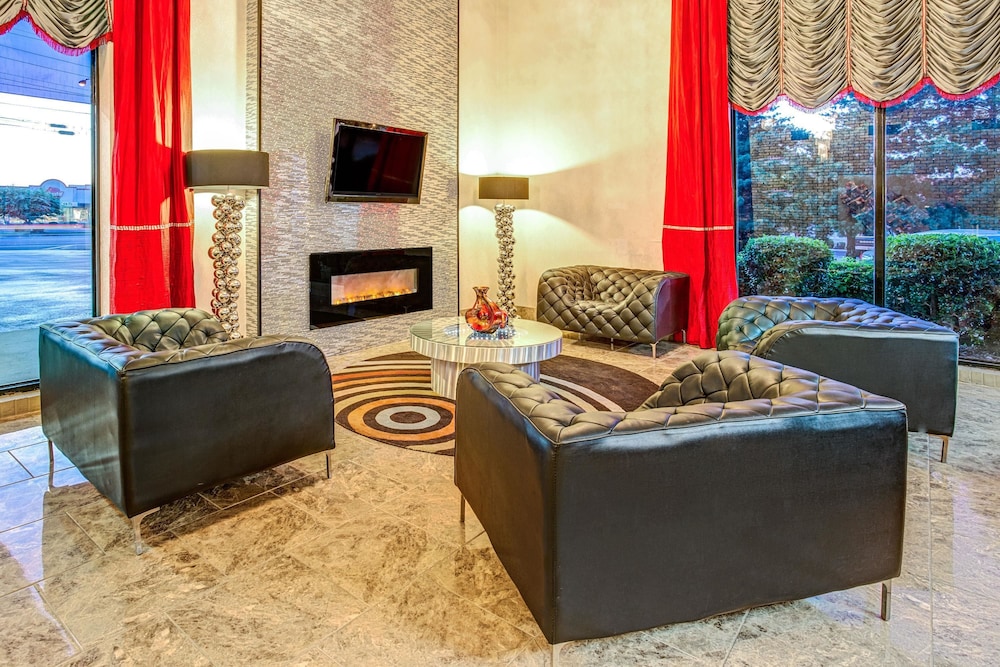 Ramada By Wyndham Murfreesboro 12/24