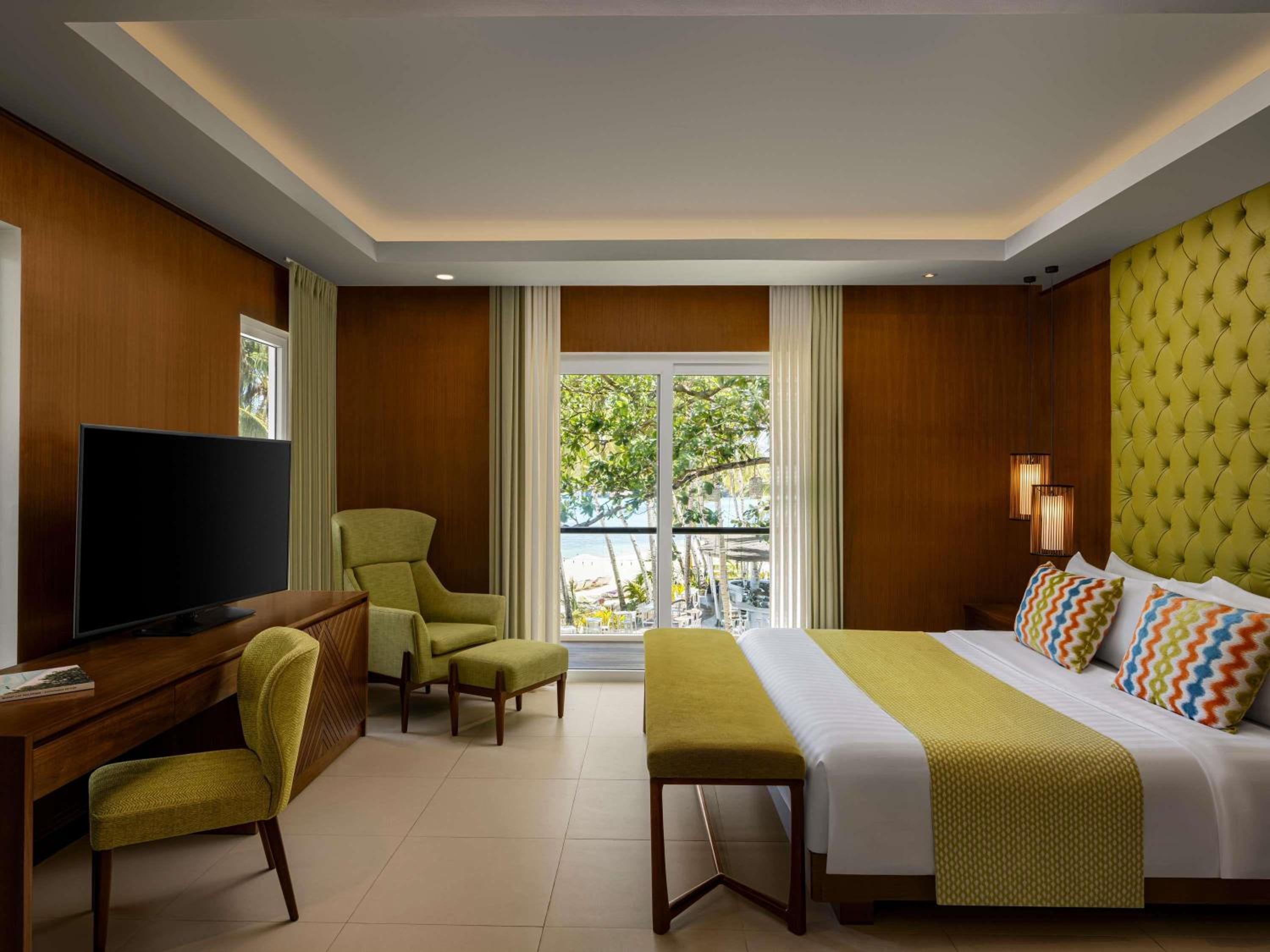 Beach, Suite, King and Twin Beds