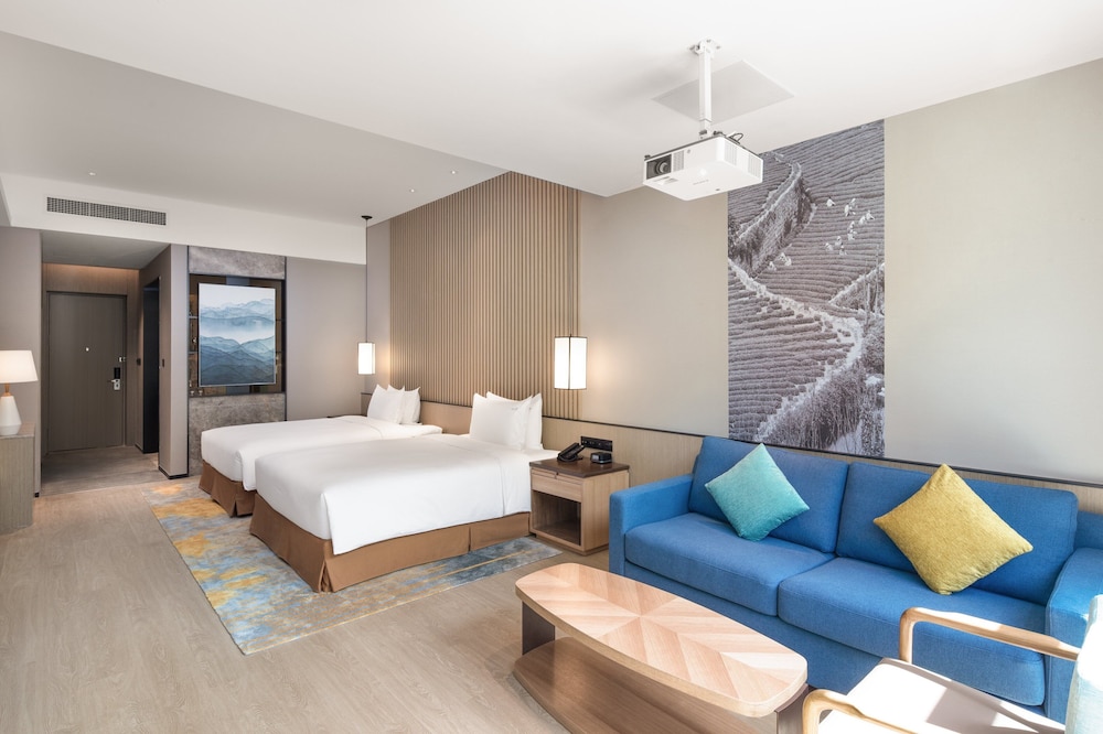 Holiday Inn Resort Mengding Mountain 32/71