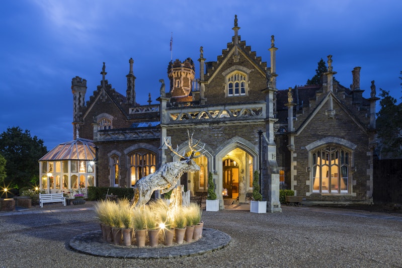 Oakley Court 4/26