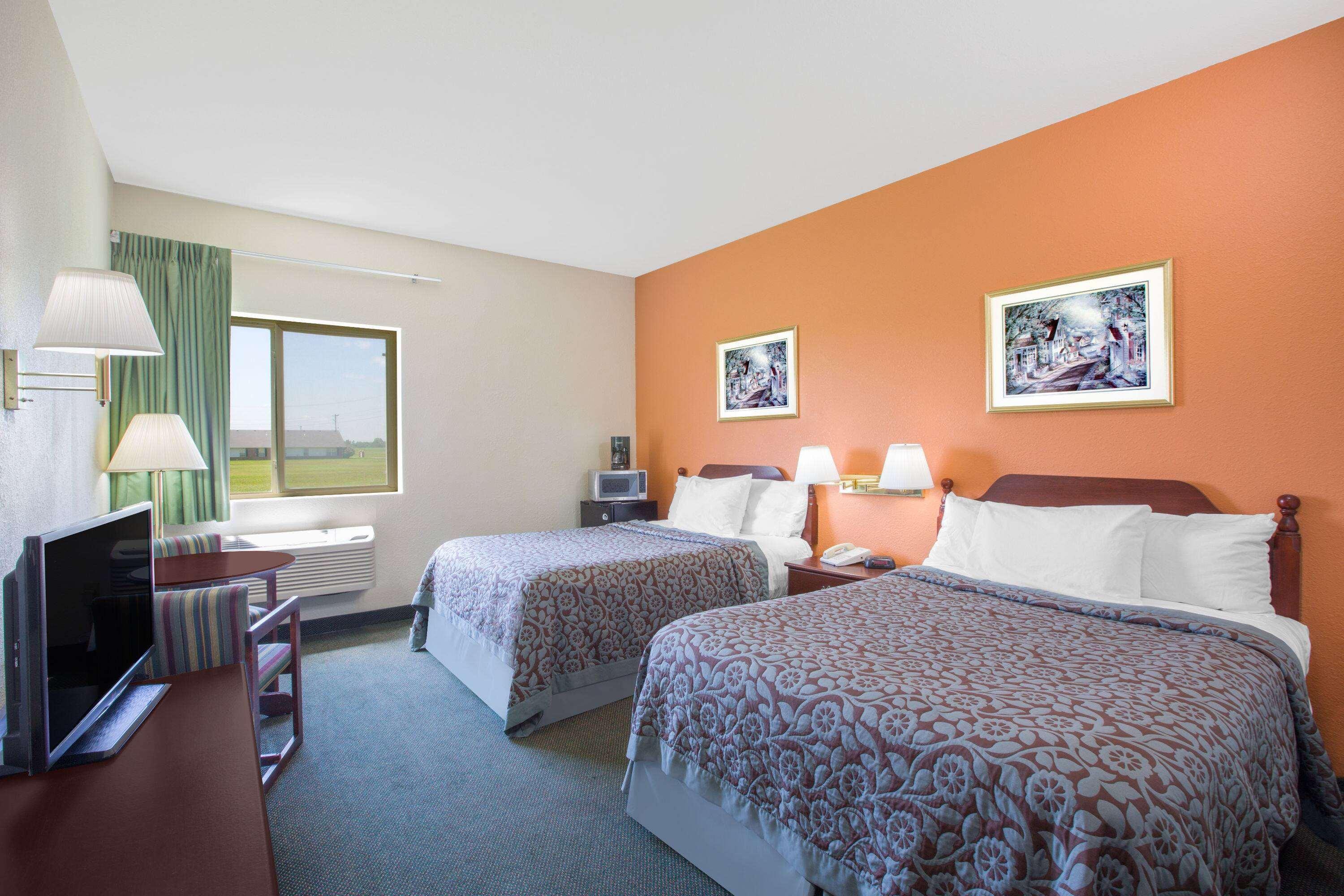 Days Inn By Wyndham Butler 7/32