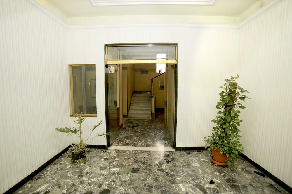 Gateway Residence 3/50