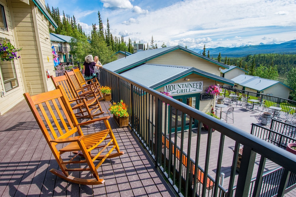 Denali Bluffs Hotel 2/68