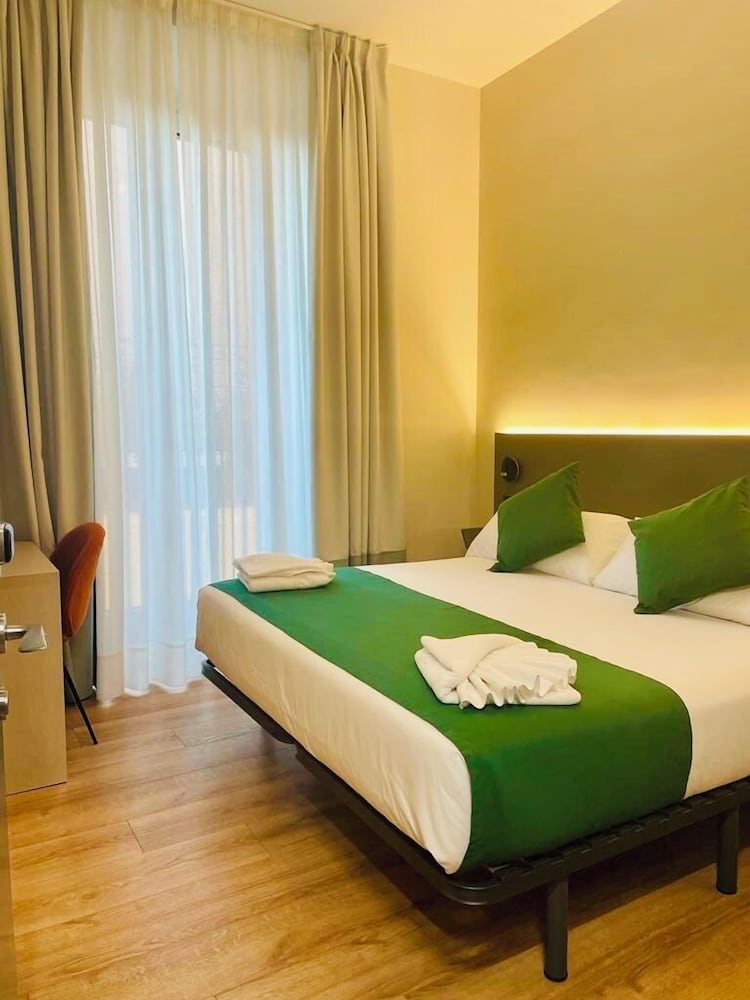 SUPERIOR, DOUBLE BED