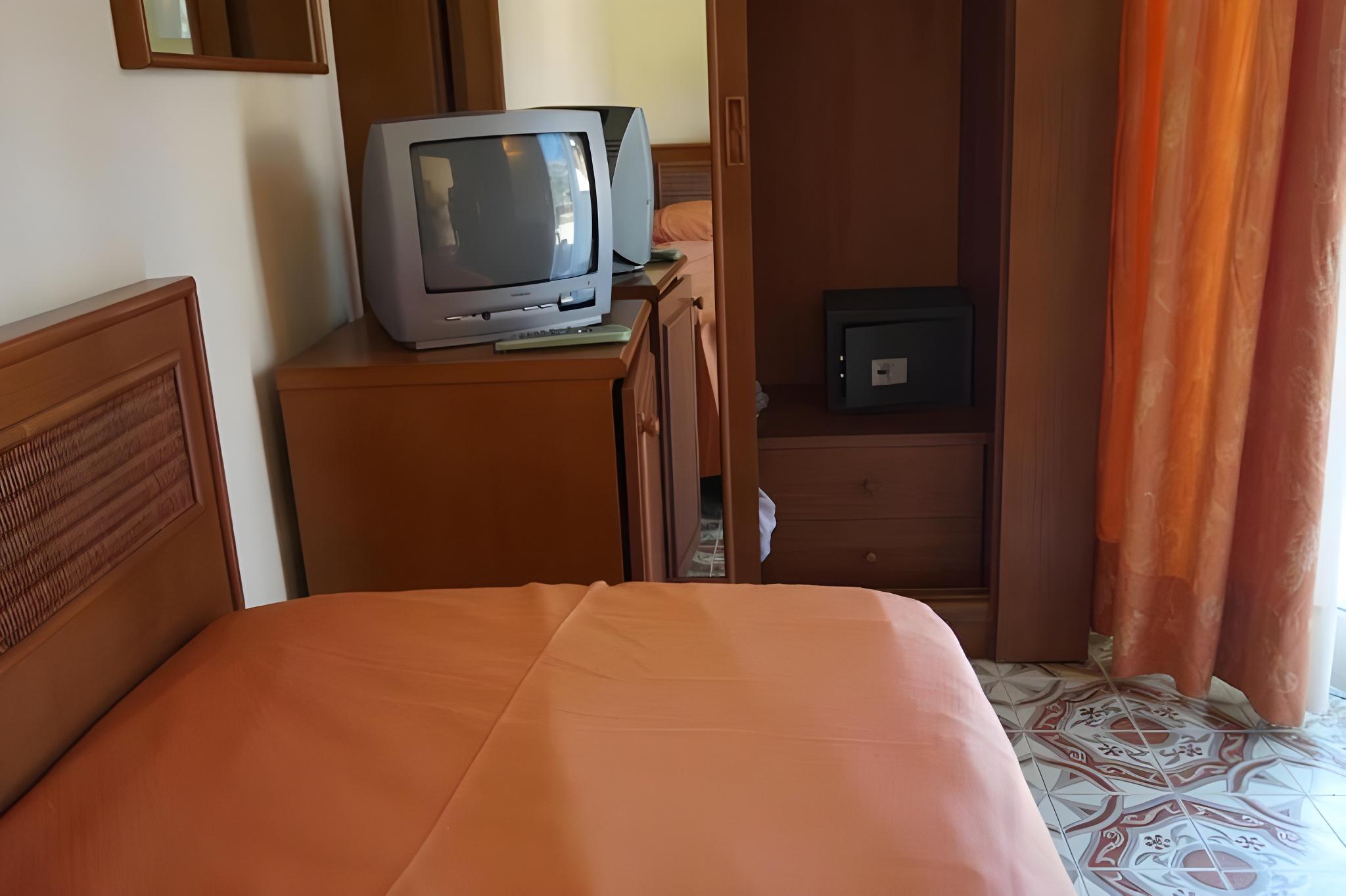 Room, Single, No View, Balcony