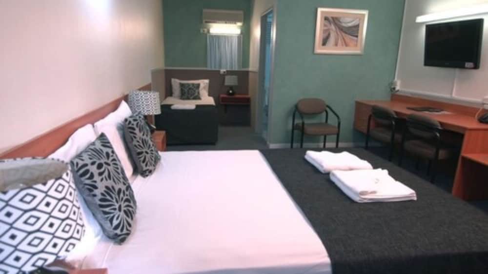 Hampton Villa Motel (ex.Comfort Inn Rockhampton) 37/71