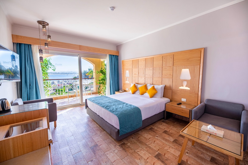 Prima Life Makadi Resort 24/74