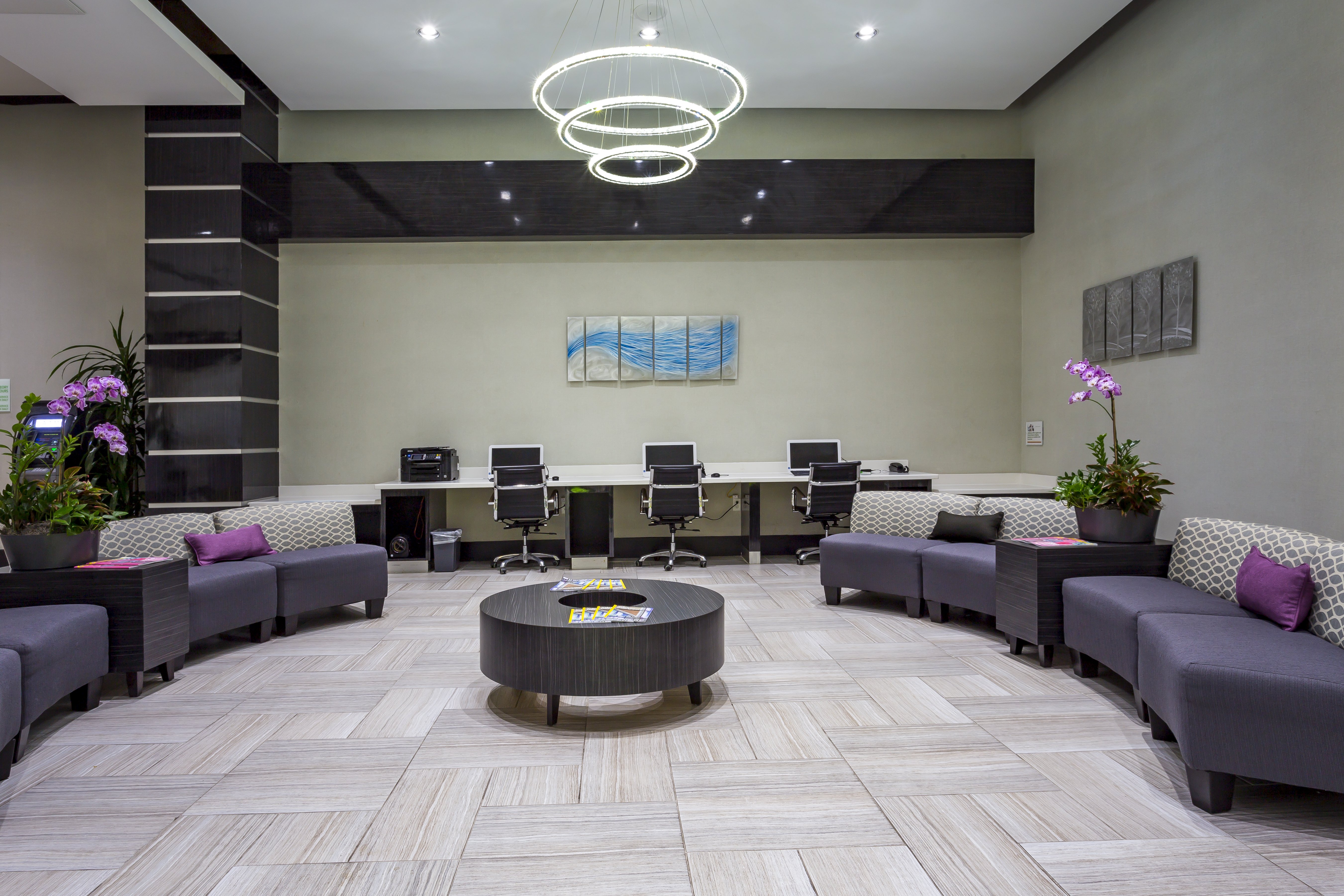 Holiday Inn Houston Downtown 55/77