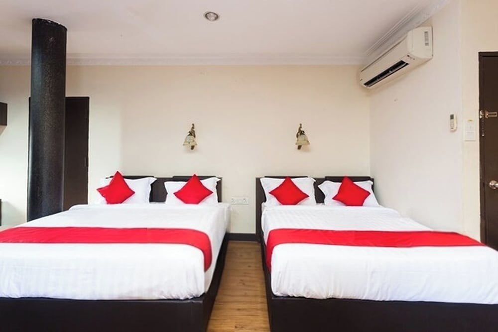 Hotel O T P Hotel 32/54